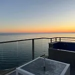 Rana Hedhun Hotel Shëngjin