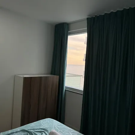 Rana Hedhun * Shëngjin