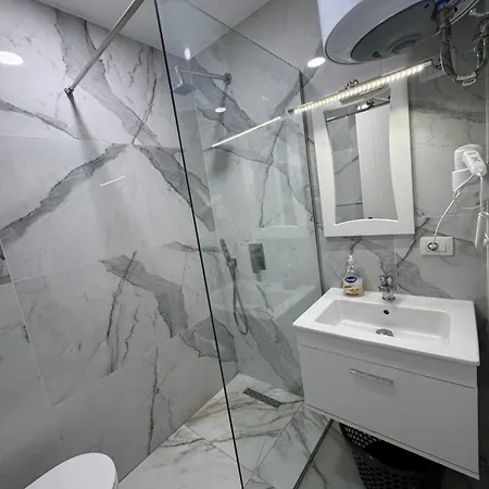 Rana Hedhun Shëngjin