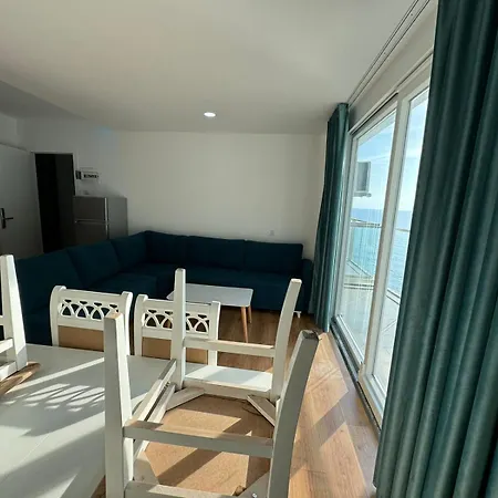 Rana Hedhun Hotel Shëngjin