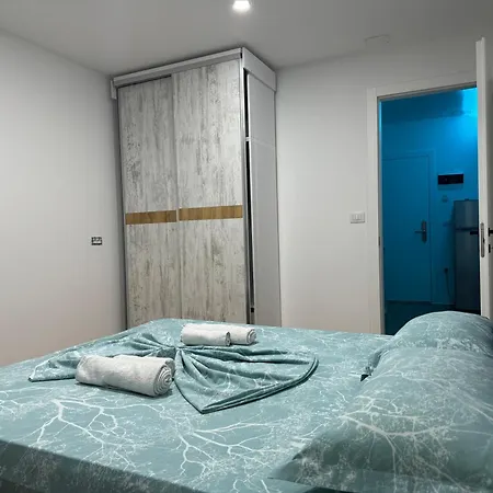 Rana Hedhun * Shëngjin