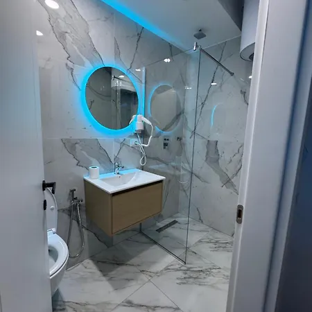 Rana Hedhun Hotel Shëngjin