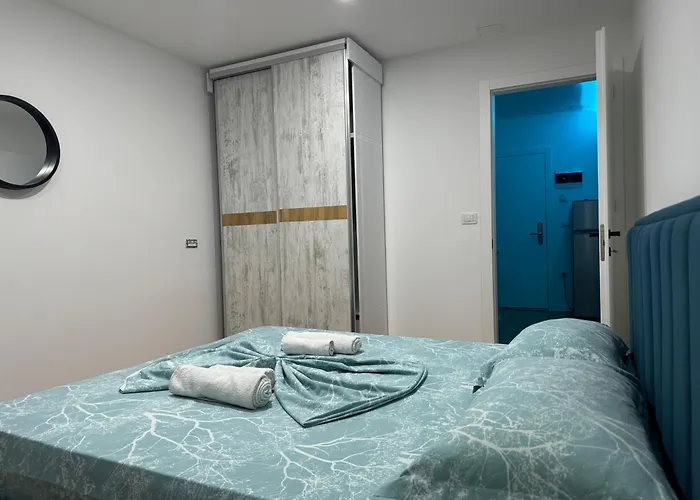 Rana Hedhun * Shëngjin