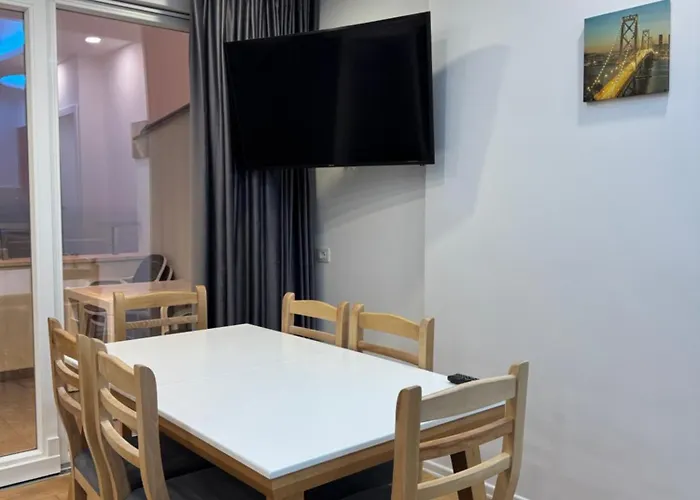 Rana Hedhun Hotel Shëngjin